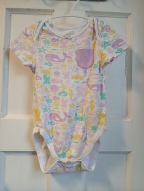 3/$8 24m Ocean Themed Bodysuit Onesie Toddl3r Girl Pastel Fish